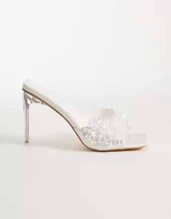 Public Desire – Blanca – Sandalen-Mules in Weiß mit Absatz und Schmucksteinen