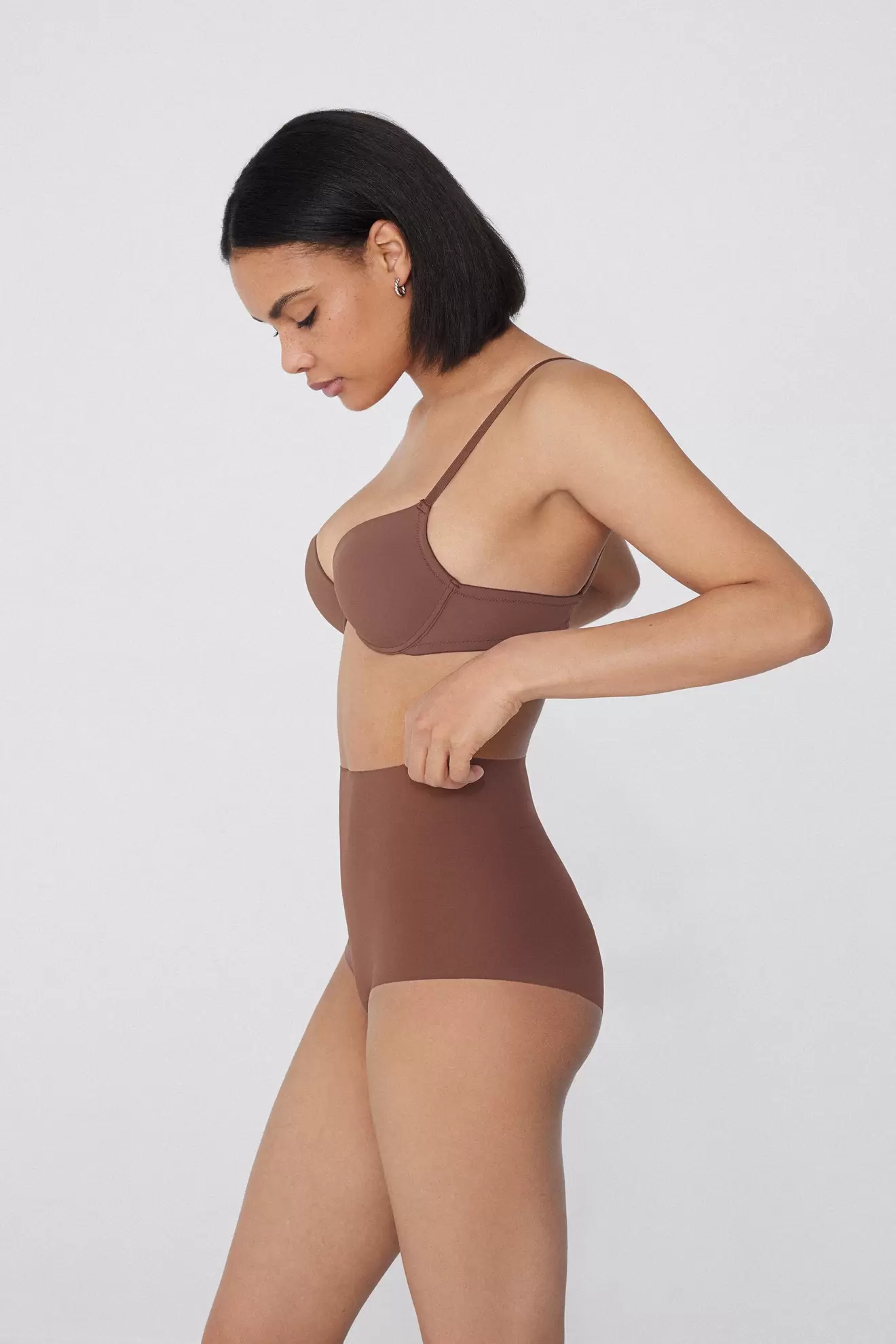 Culotte mit hohem Bund aus recycelter Mikrofaser mit offenkantiger Verarbeitung