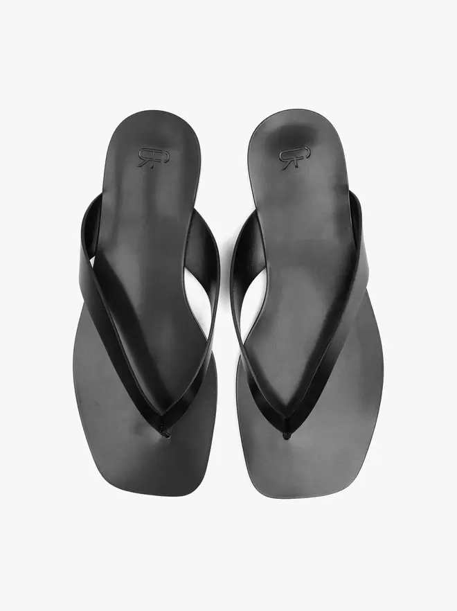 Flache Sandalen aus Leder