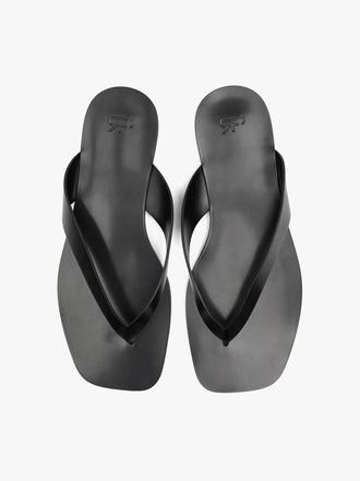 Flache Sandalen aus Leder