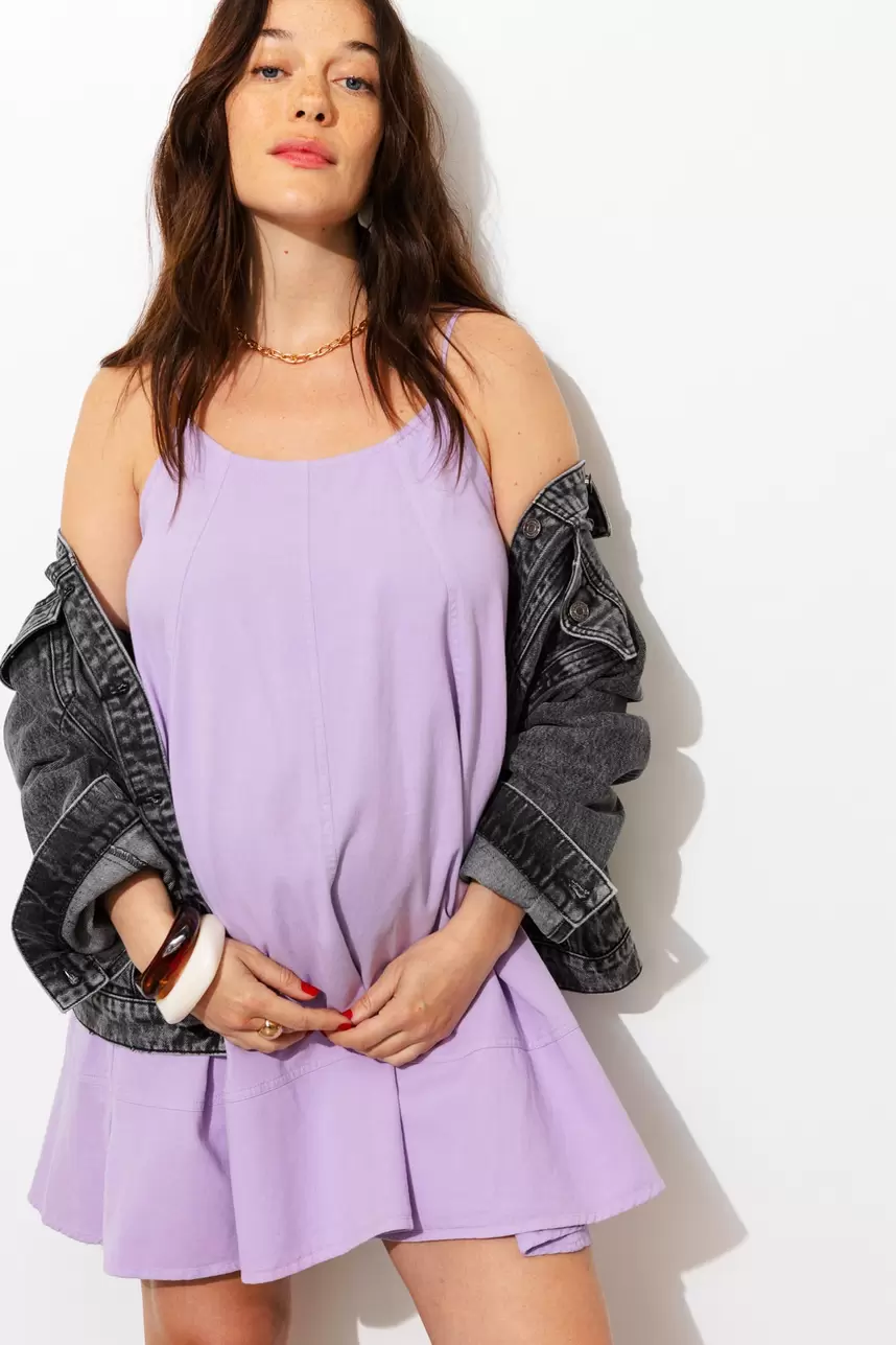Minikleid mit schmalen Trägern