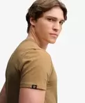 Essential Serif Logo T-Shirt mit Stickerei