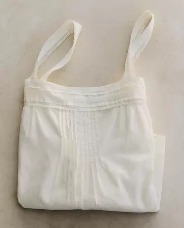 TOP MIT SPITZE UND BIESEN