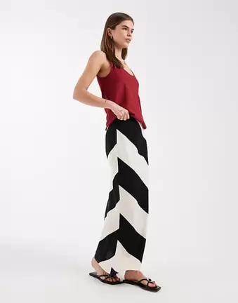 ASOS DESIGN – Wadenlanger, gestreifter Leinenrock mit asymmetrischem Schnitt