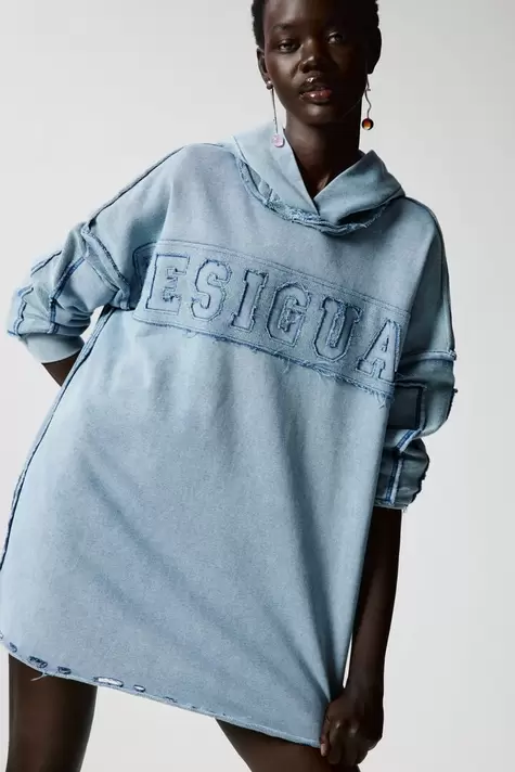 Kurzes Sweatshirt-Kleid