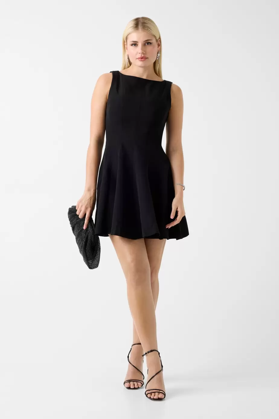 Vestido mini acampanado