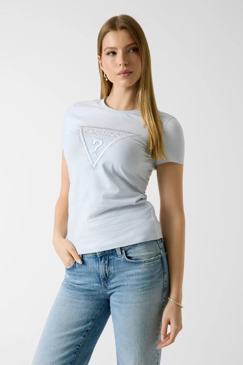 Camiseta con logo de triángulo de encaje