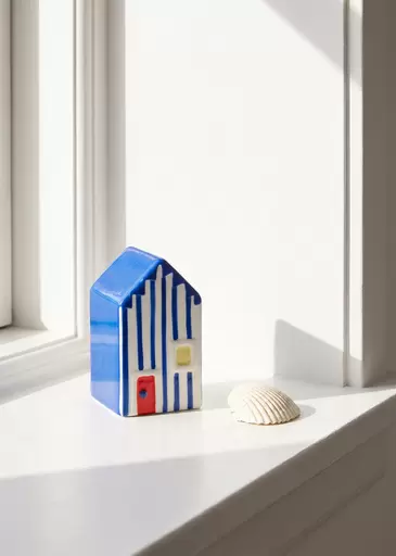 Dekoratives gestreiftes Strandhaus aus Keramik - 10 cm