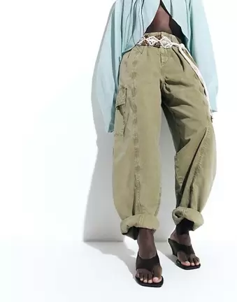 ASOS DESIGN Hose mit Bundfalten-Detail in verwaschenem Khaki