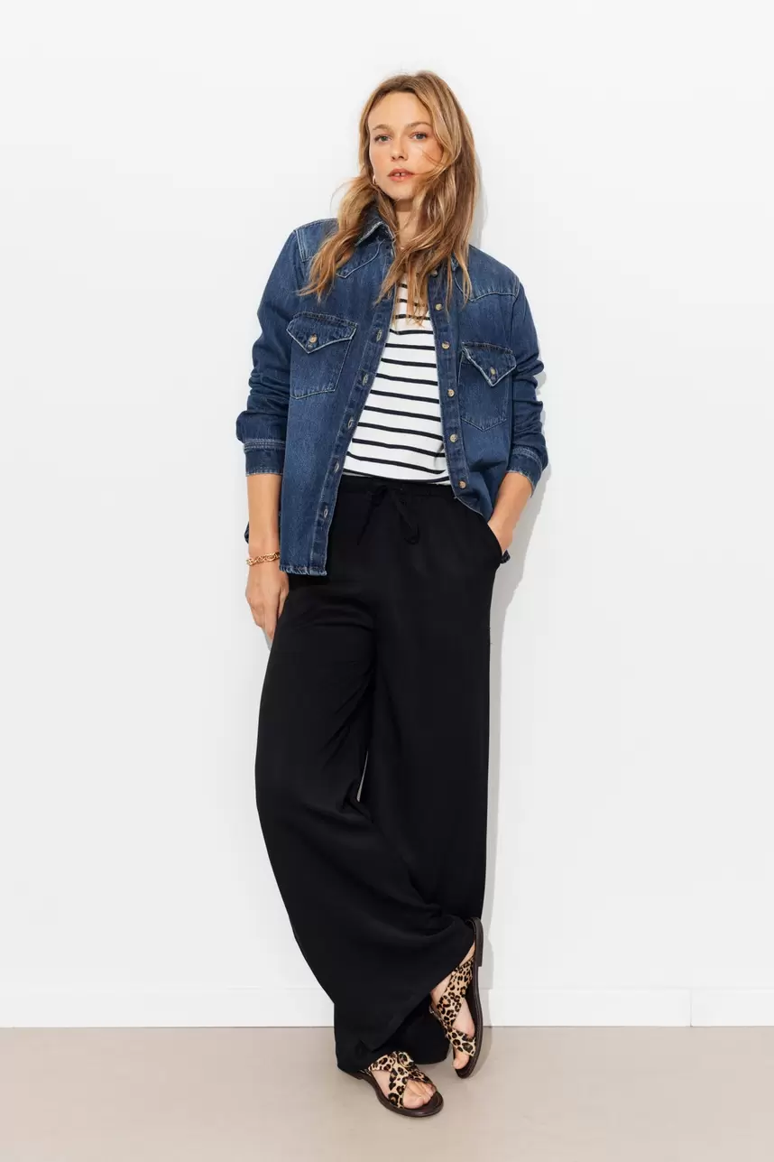Weite fließende Hose