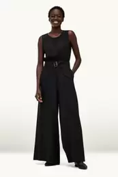 Jumpsuit mit Gürtel