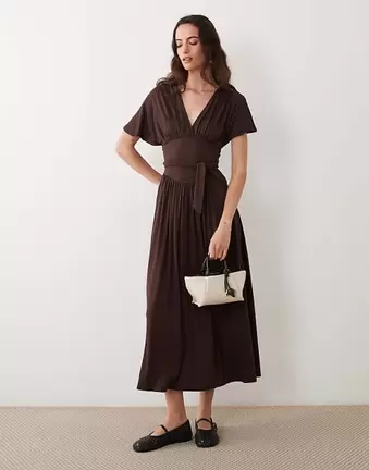 ASOS DESIGN Midikleid mit Wickeloptik und V-Ausschnitt in Schwarz
