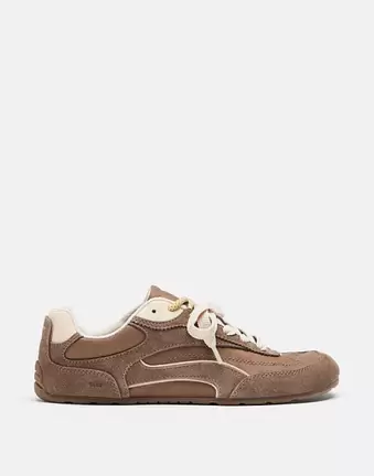 Stradivarius S009 Sneaker mit Lederdetails in Braun