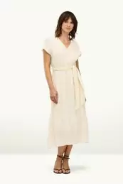 Kleid mit V-Ausschnitt
