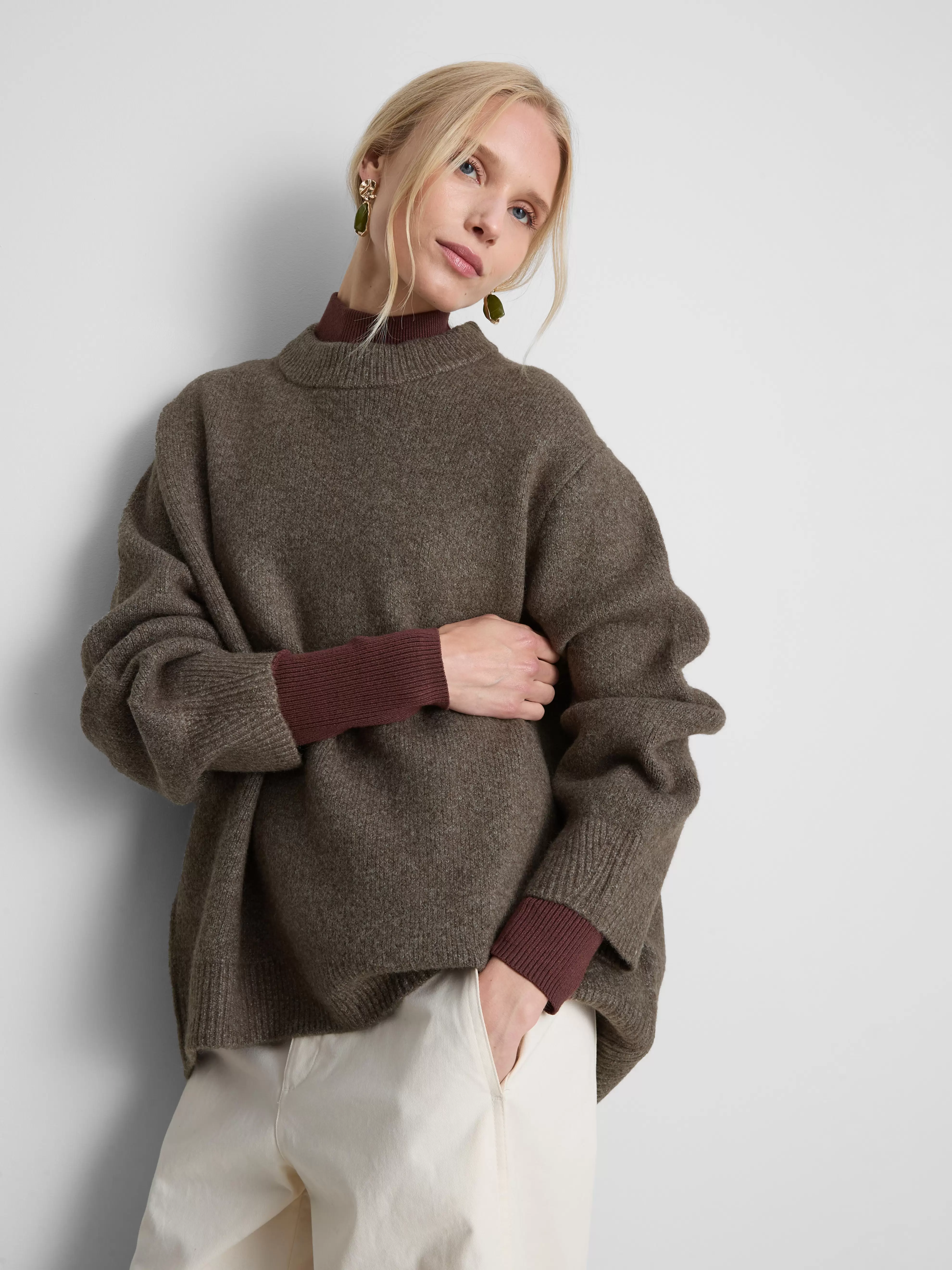 Pullover aus Wollgemisch mit Rundhalsausschnitt im Oversized-Look