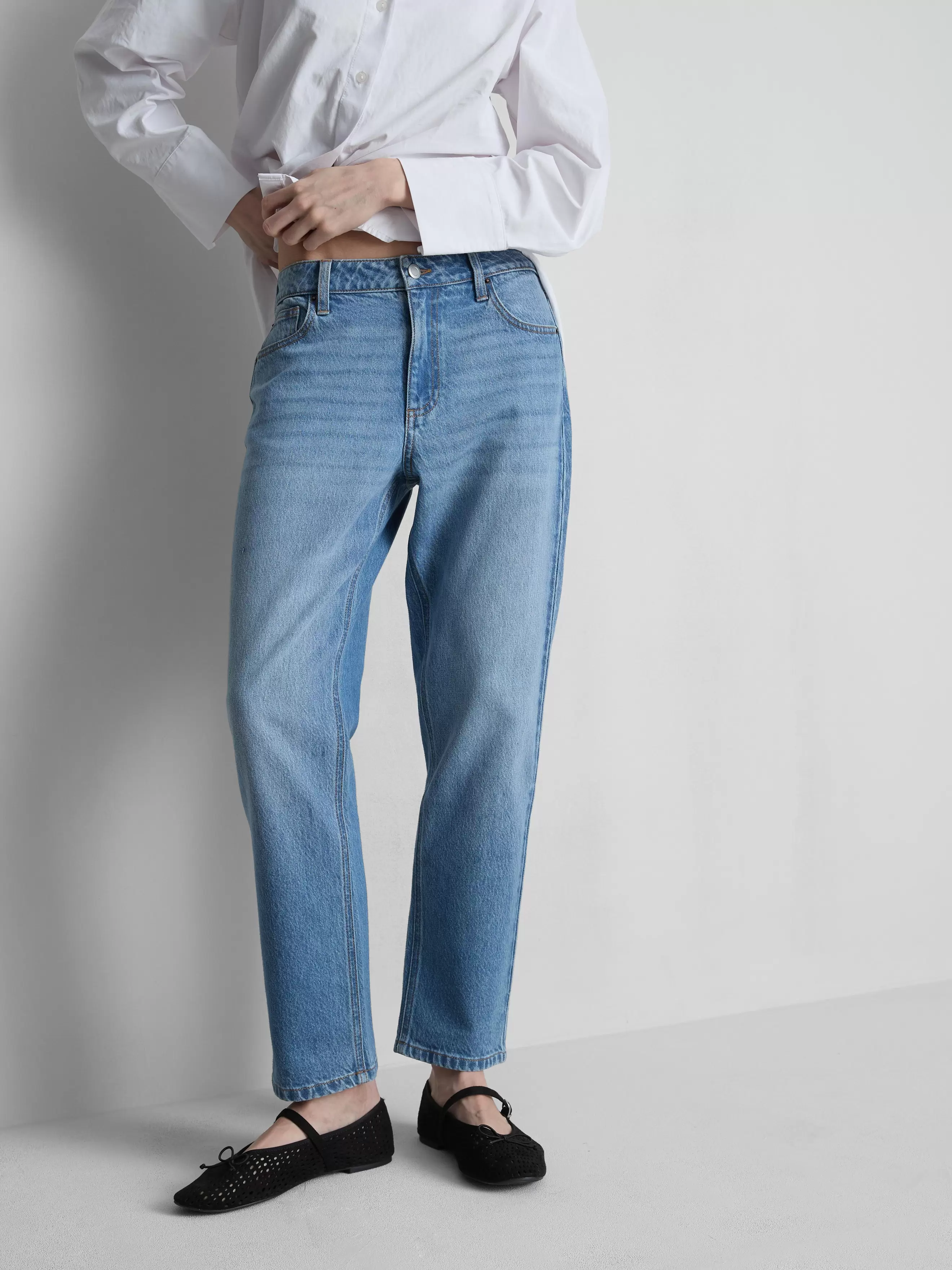 Baumwoll-Denim-Jeans mit mittlerer Leibhöhe und geradem Bein