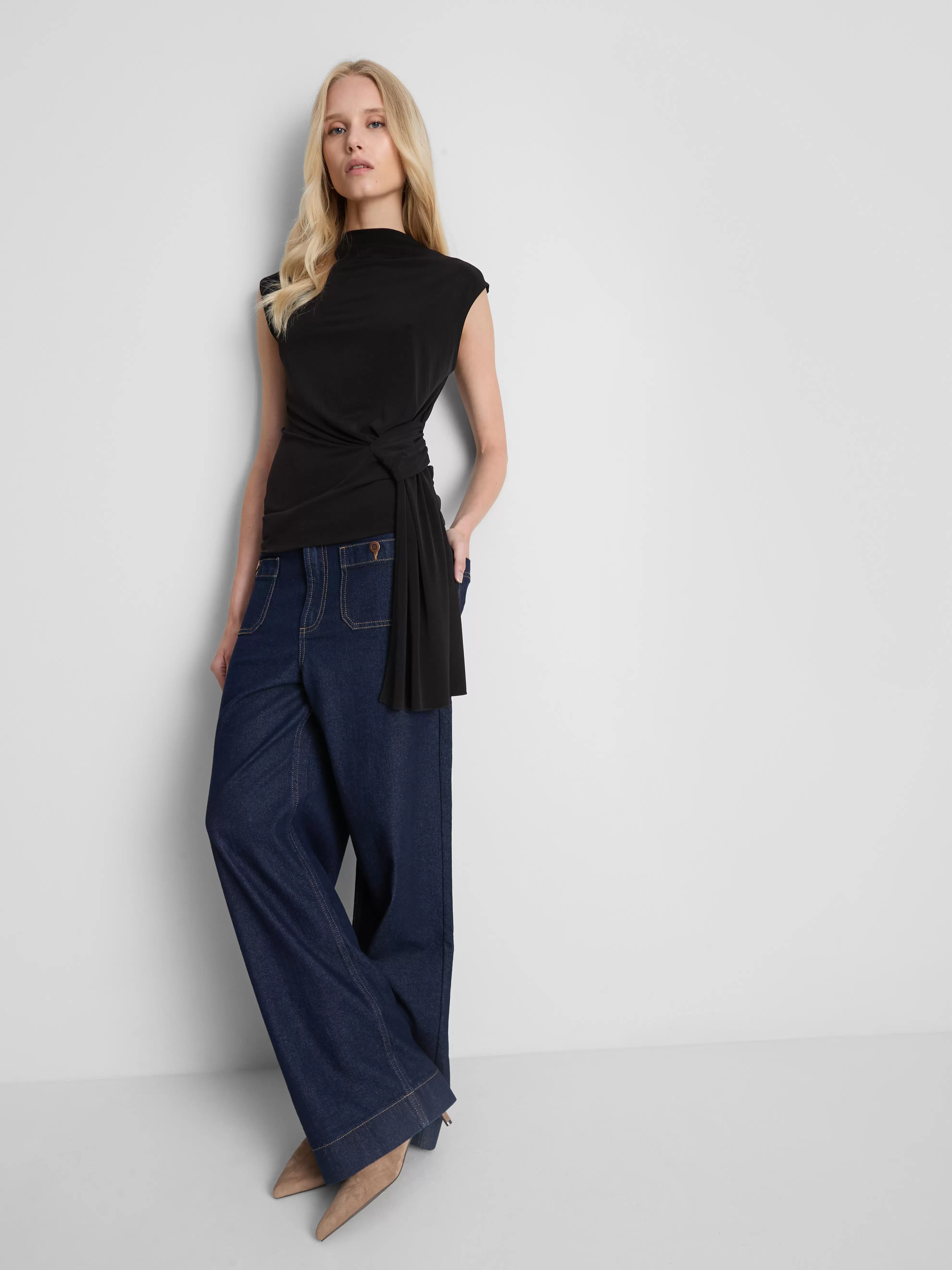„By Coleen“ Top mit Zierknoten