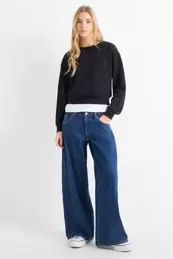 Wide Leg Jeans - Low Waist