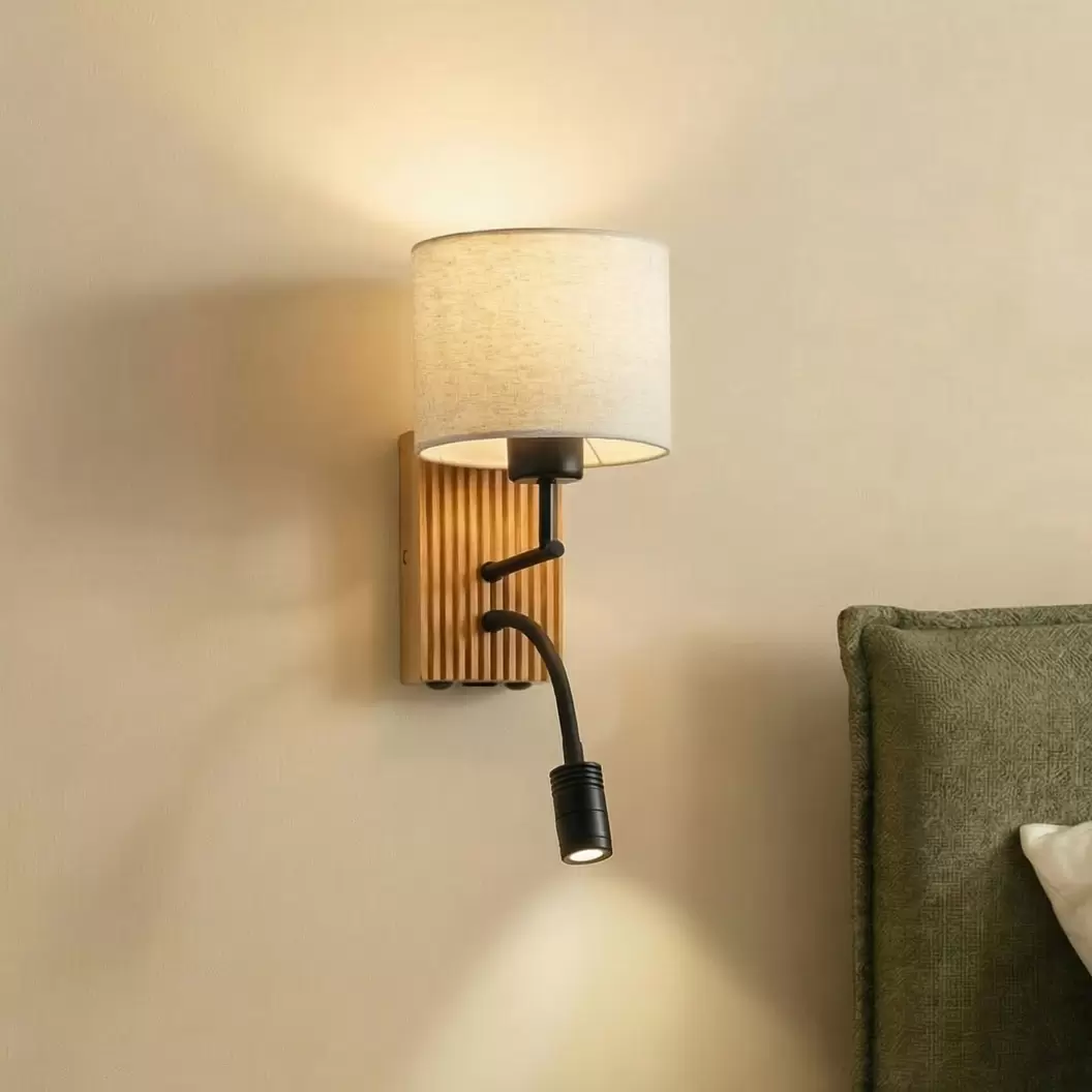 Lucande Wandlampe Lieske, beige, Textil, E27, LED-Leselicht