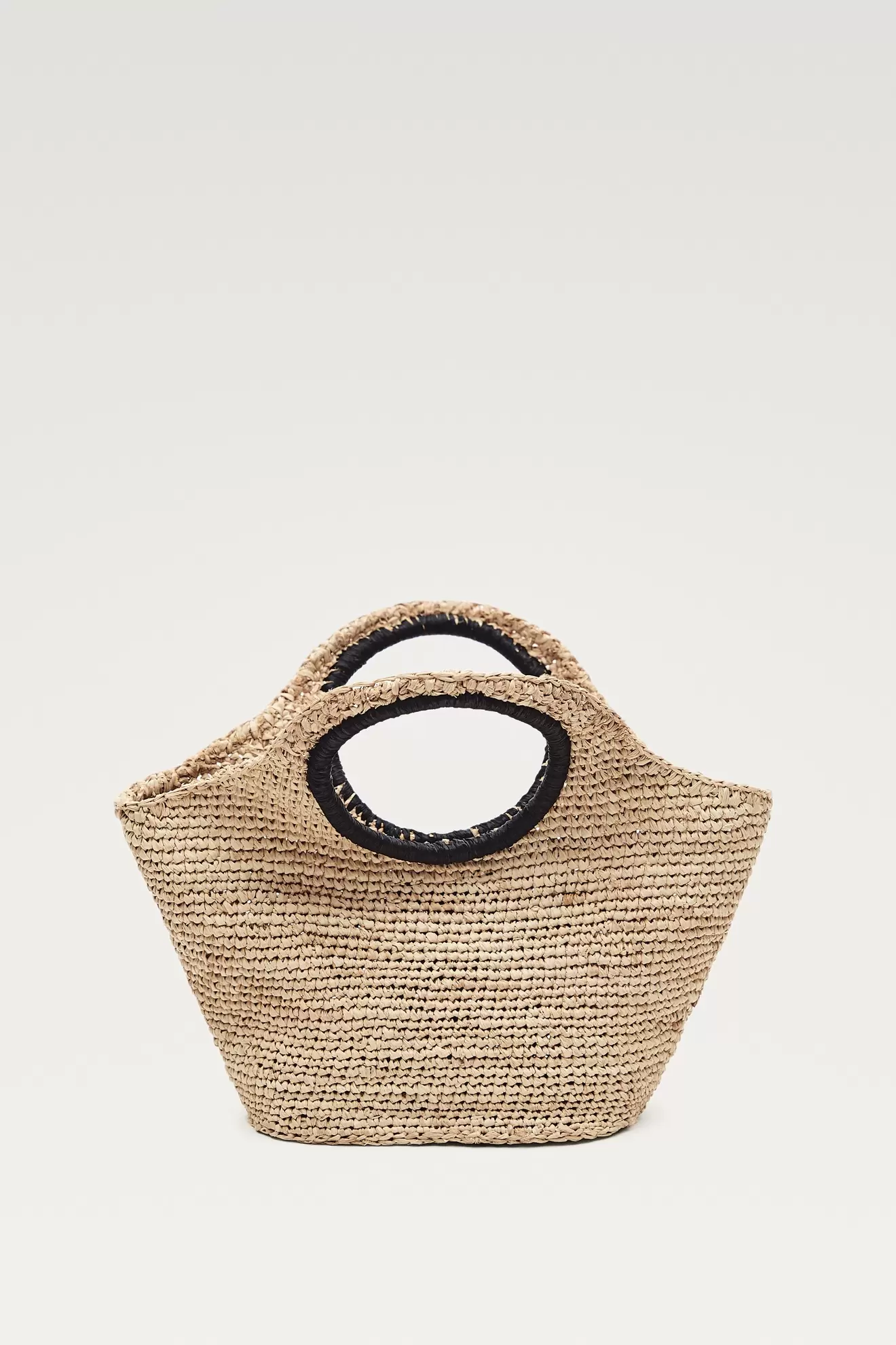 Mini-Tasche in Halbmondform aus 100% Raphia