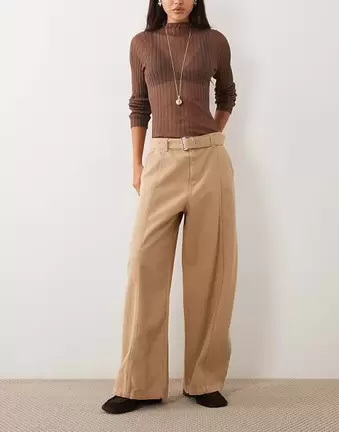 ASOS DESIGN Jeans aus Canvas mit weitem Bein und Gürtel in Khaki