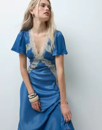 Reclaimed Vintage Satin-Maxikleid mit Spitzenbesatz in Marineblau
