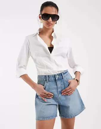 ASOS DESIGN – Dad-Shorts aus Denim in mittlerer Waschung