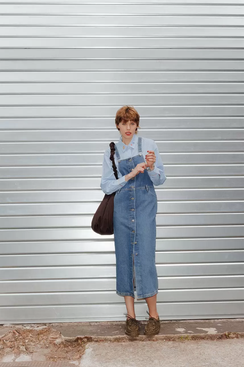 Jeans-Latzkleid