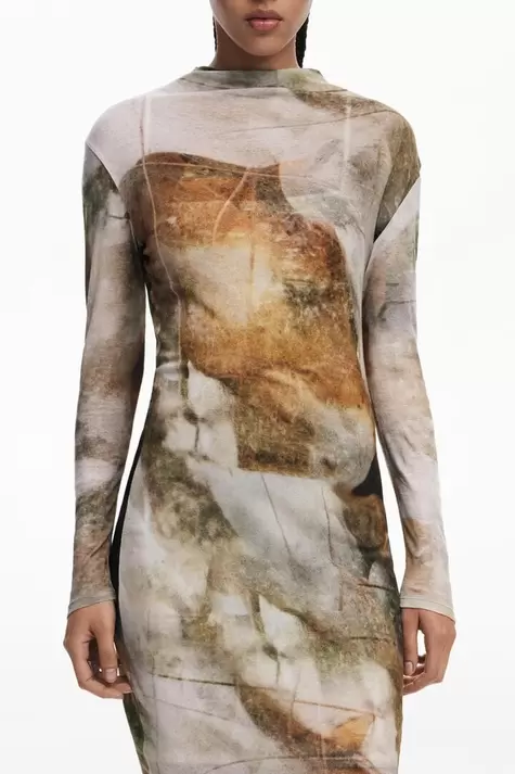 Kleid mit Schornsteinkragen