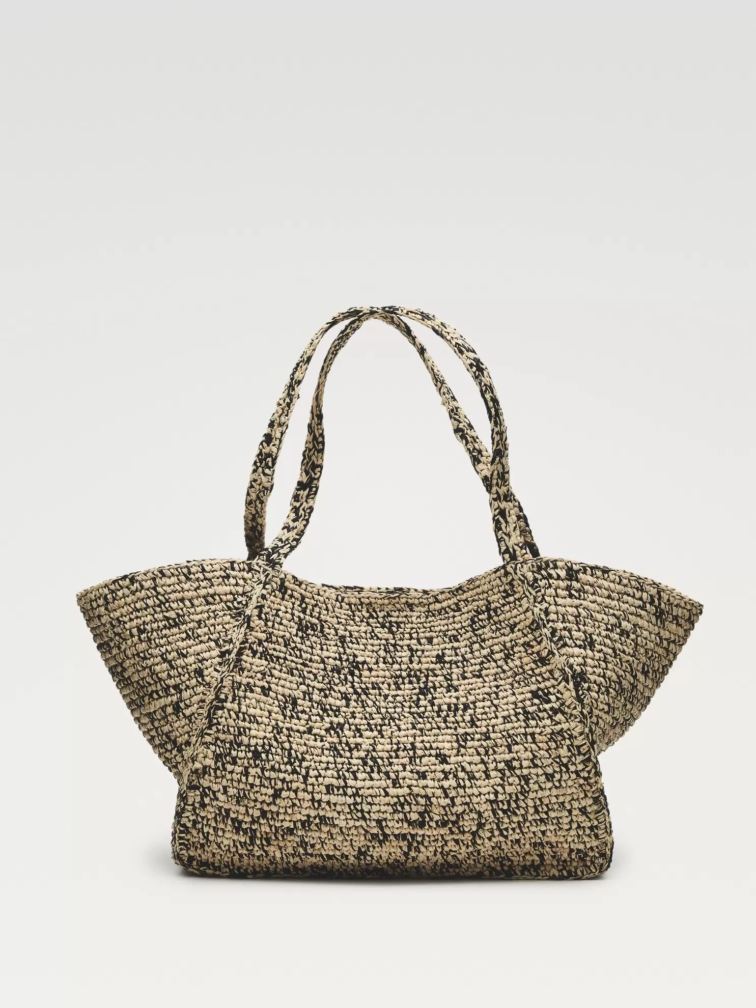 Mittelgroße Tote-Bag aus 100 % Raphia