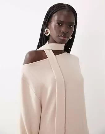 ASOS DESIGN Maxikleid mit Schal-Detail und Carmen-Ausschnitt in Cremeweiß