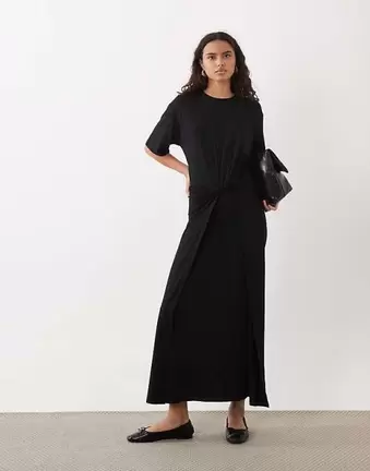 ASOS DESIGN T-Shirt-Kleid mit Knotendetail in Schwarz