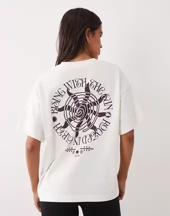 4505 schweres Baumwoll-Oversize-T-Shirt mit Sonnen-Print auf dem Rücken in Vintageweiß