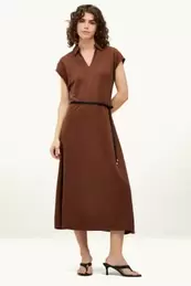 Fit & Flare Kleid mit Gürtel und V-Ausschnitt