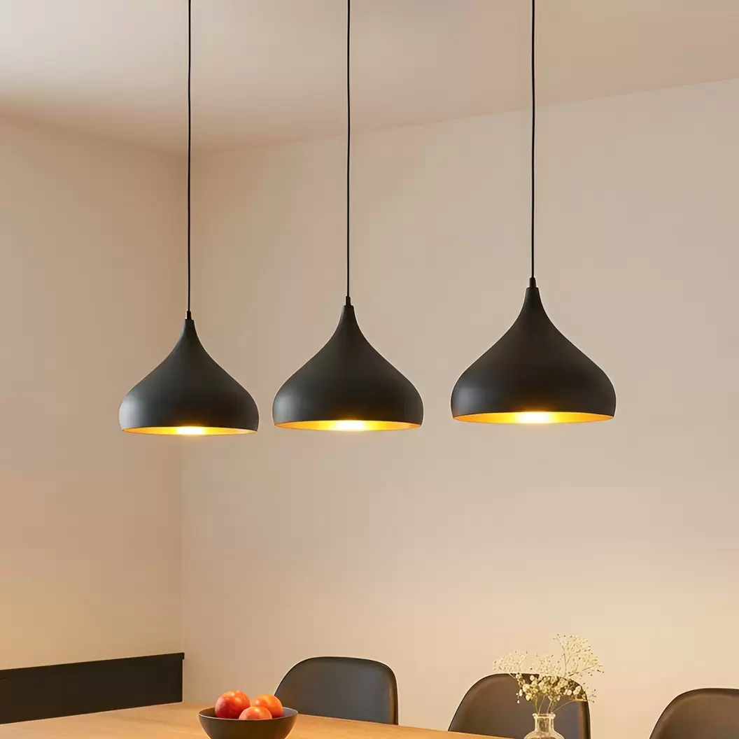 Lindby Pendelleuchte Elamira, schwarz, Metall, 133cm, 3-flg.