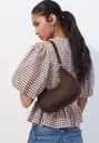 Halbmond-Schultertasche