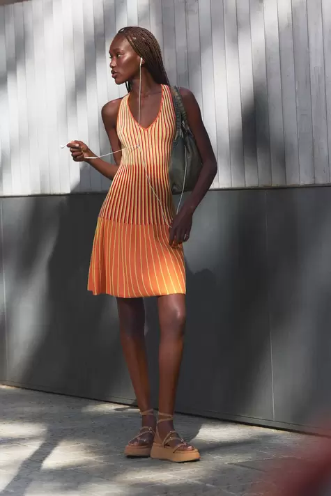 Ärmelloses Strickkleid