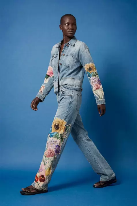 Jeanshose mit Blumen, Regular Passform