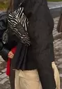 Schultertasche mit Verschluss aus Metall