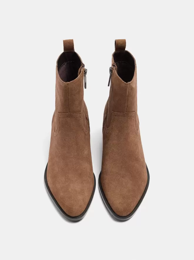 Stiefeletten aus Leder mit breitem Absatz