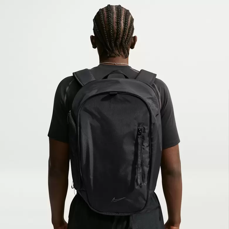 Nike Sportswear Commute