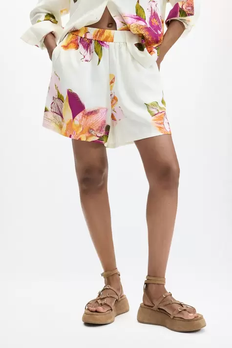 Kurze Hose mit Blumenmuster