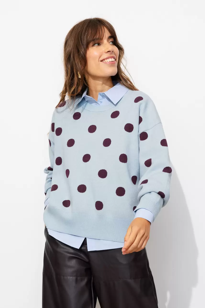 Pullover mit Tupfen