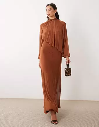 ASOS DESIGN hochgeschlossenes, drapiertes Maxikleid mit Blouson-Partie in Ingwer