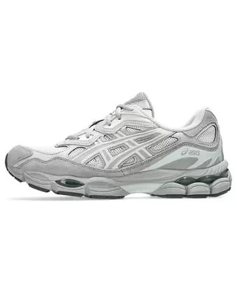 ASICS Gel-NYC Sneaker in Creme und Salbeigrün
