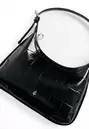 Schultertasche in Kroko-Optik mit Kette