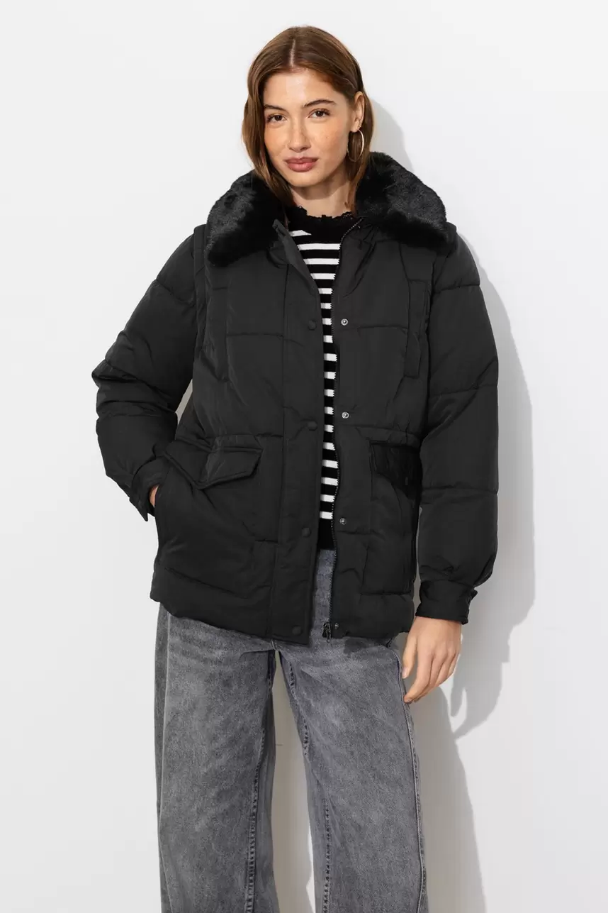 Steppjacke mit Zierpelzkragen