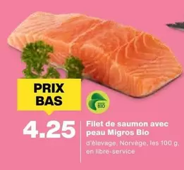 Filet de saumon avec peau