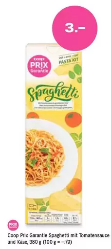 Spaghetti mit Tomatensauce und Käse