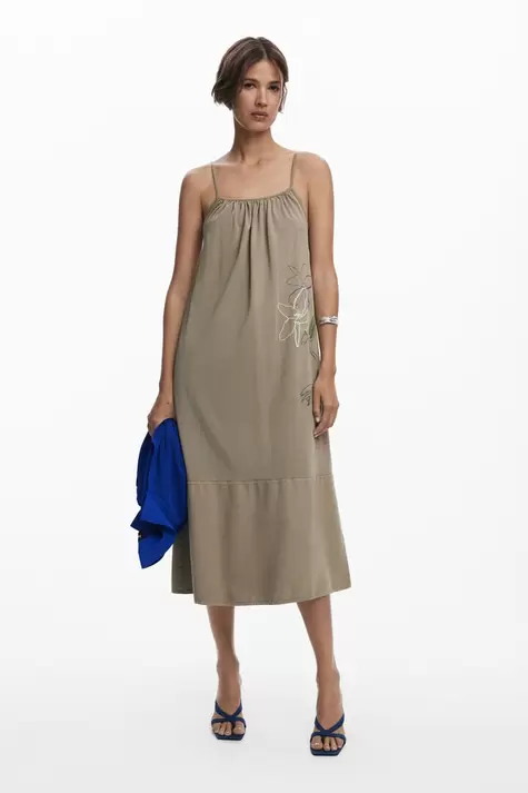 Kleid mit geradem Ausschnitt